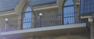 Кованый французский балкон